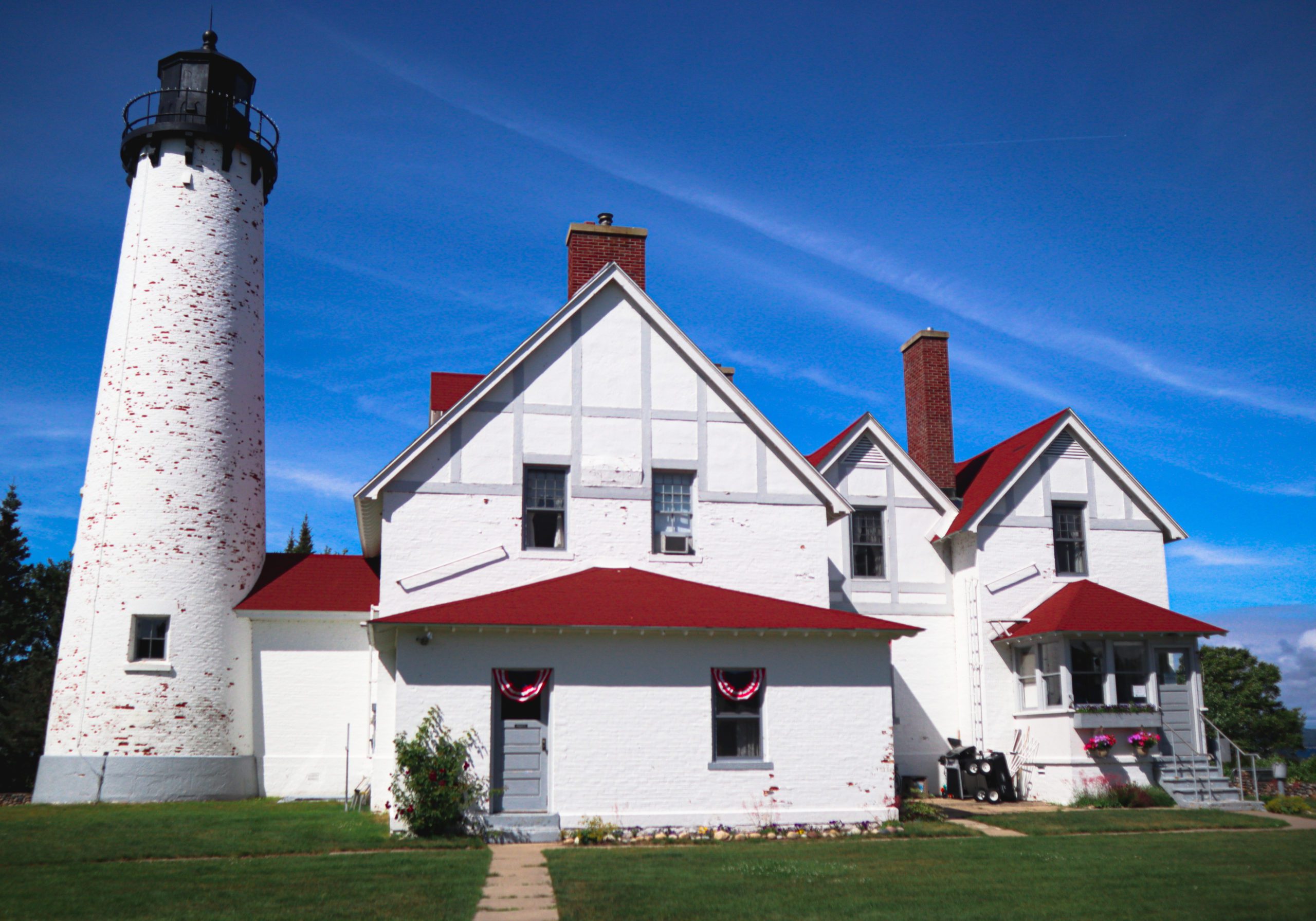 point iroquois lighthouse front view of lighthouse